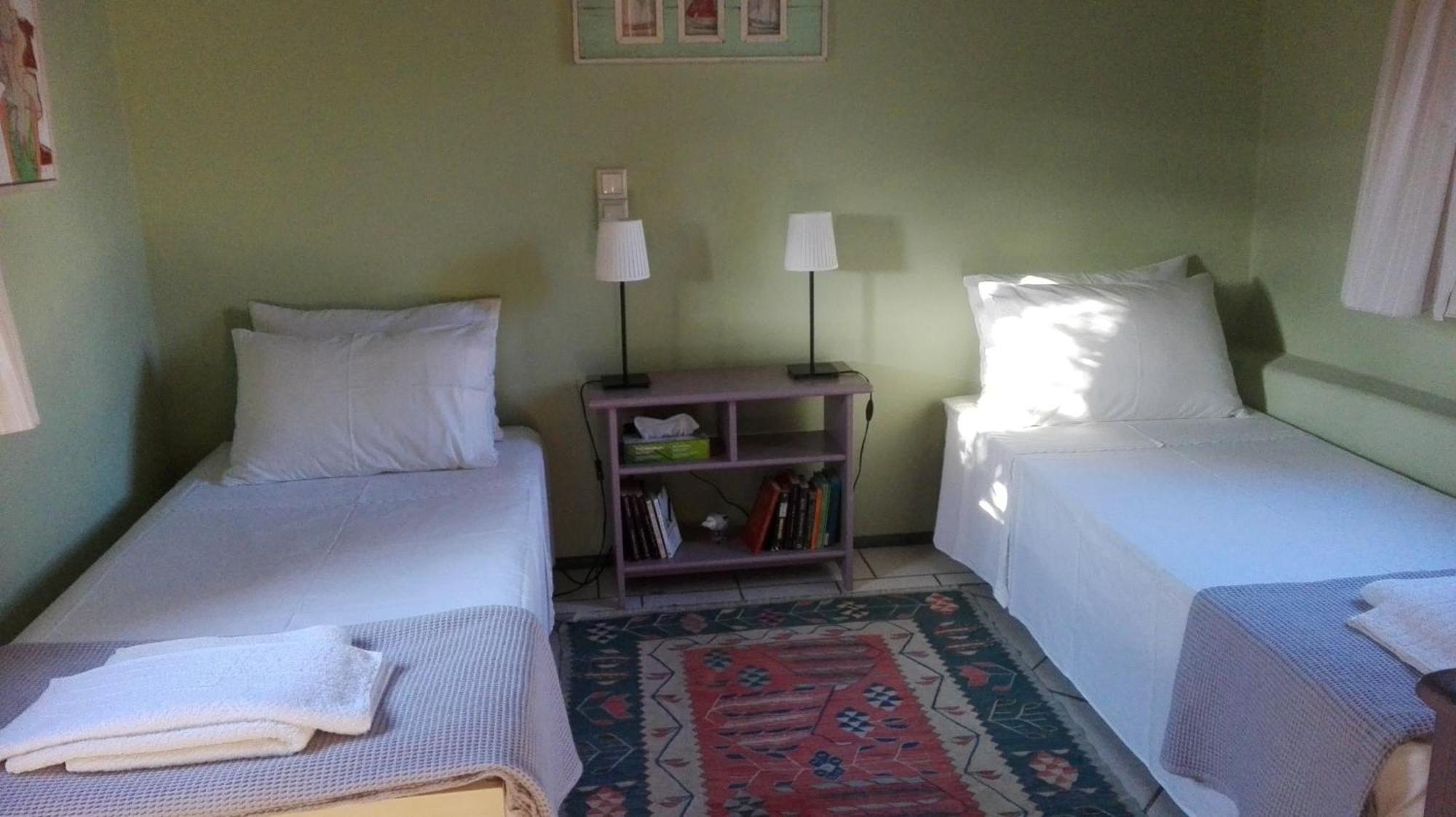 To The Garden Guest House Angairia ภายนอก รูปภาพ