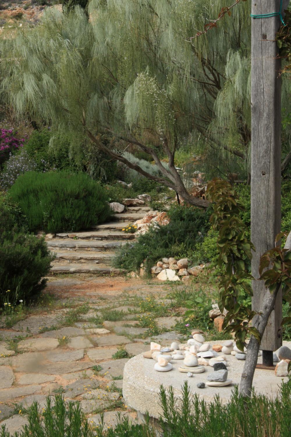 To The Garden Guest House Angairia ภายนอก รูปภาพ