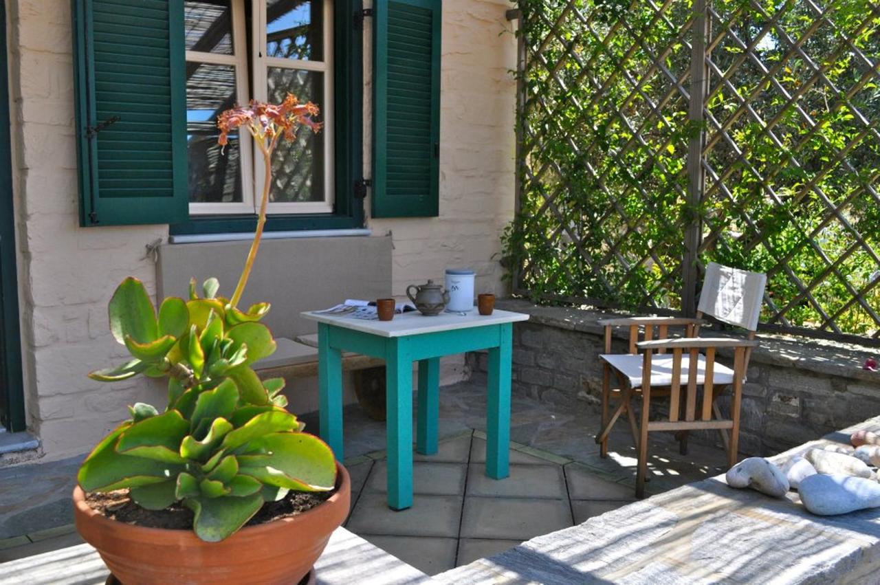 To The Garden Guest House Angairia ภายนอก รูปภาพ